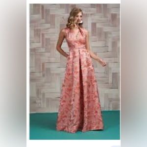 Kay Unger formal gown with pockets. NWT Size 12